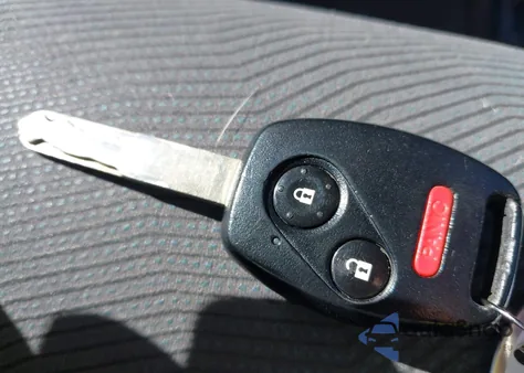 2012 Honda Fit from USA, damaged, VIN JHMGE8H36CC021840